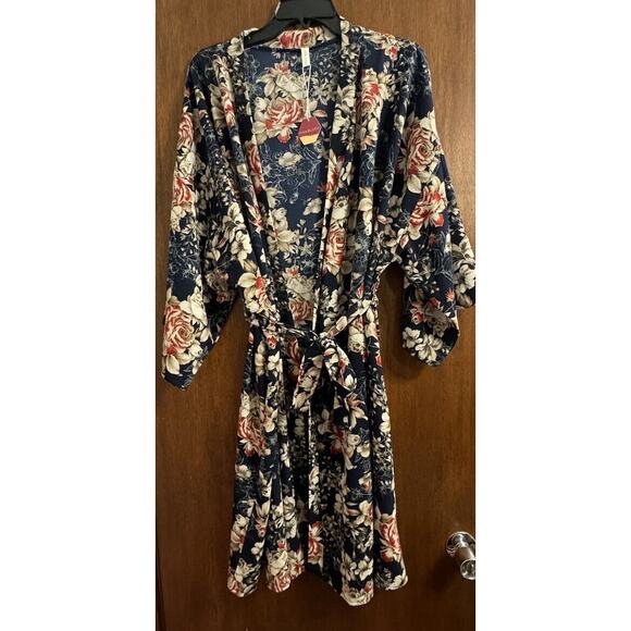 Pinkblush Floral Kimono Sleeve Top - Navy and Cream - Picture 4 of 7